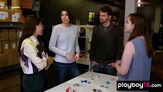 Սիրողական трах չորսով հետ սոված милф домохозяйками