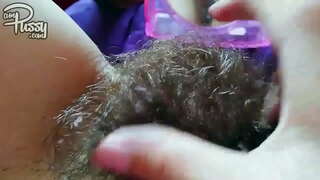 Сонирхогчдын найз охин нь үсэрхэг pussy masturbates эсрэг толин тусгал