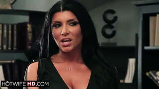 Busty milf vekanje čakati, da se zajebal s svojimi coworker.Možem skriva, da na skrivaj gledam njegov veliki joški žena dobili rimmed.Ona facefucked in vožnja petelin