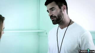 Муухай бяцхан хүүгийн тачаангуй дүрэмт хувцас тааламжтай түүний хуучин профессор том дик Муухай бяцхан хүүгийн тачаангуй дүрэмт хувцас тааламжтай түүний хуучин профессор том дик