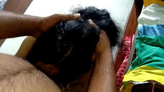 ���ಾಯಿಯಿಂದ ಜುಂಬು ಒಂದು ಗೇಮರ್ ಹುಡುಗಿ ಬಲ ಕುಂಡೆ