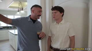 Намхан Ebony Шанель Төвд: Skye Вэ Шулуун Гэдсээр Бэлгийн Харьцаанд Орох Нь Том Цагаан Dicks